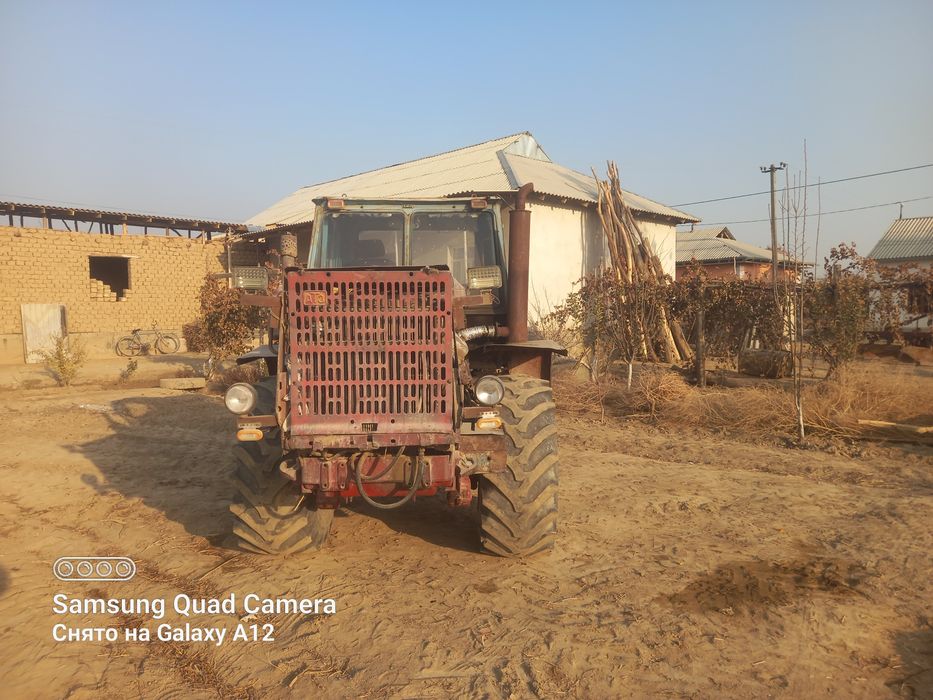 Т 150 трактор сотилади