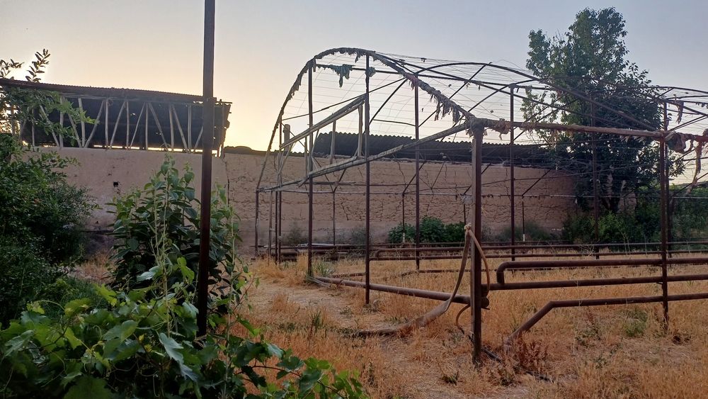 Участка сотилади