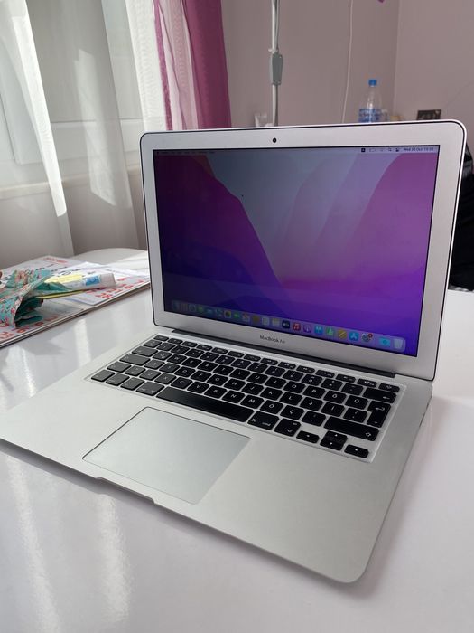 MacBook Air 13-inch 2017