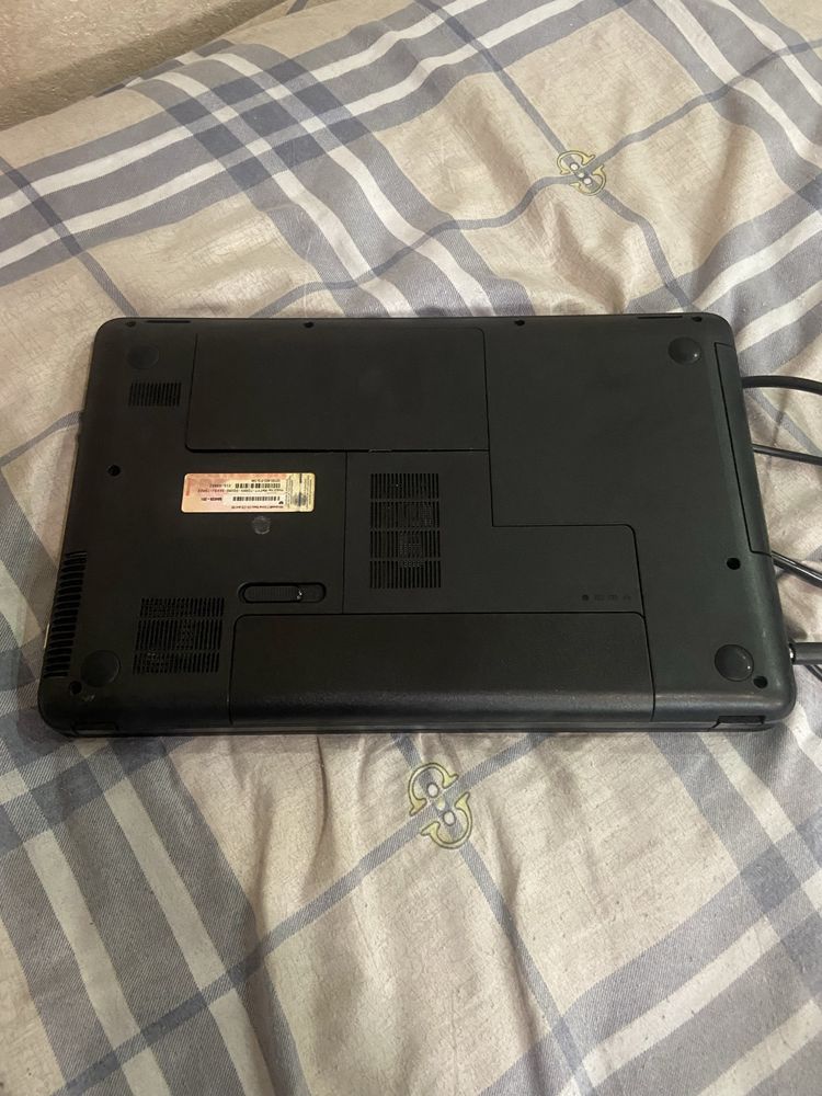 Продам ноутбук compaq.