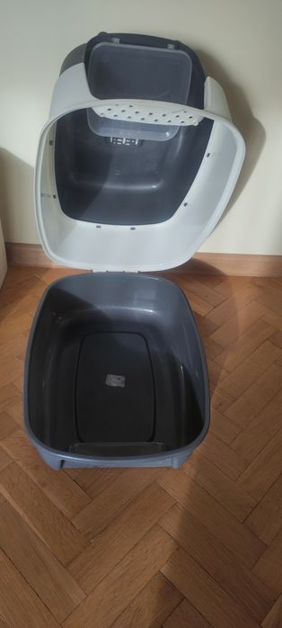 Продавам котешка къща и тоалетна