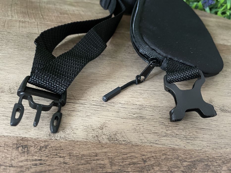 Borseta Therabody x United Airlines