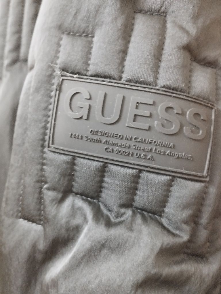 Яке ,грейка ,палто Guess