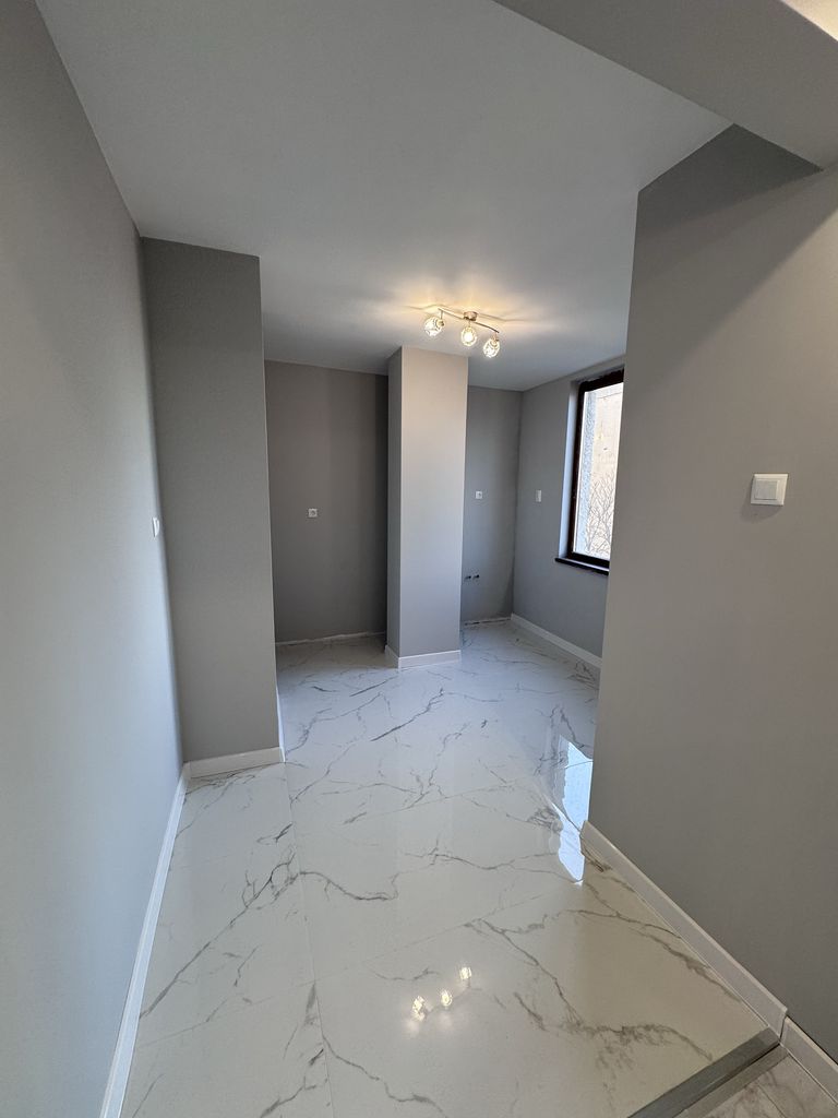 Продава се Тристаен апартамент в Казанлък - 100 кв.м за 1199 €/кв.м - Снимка #1