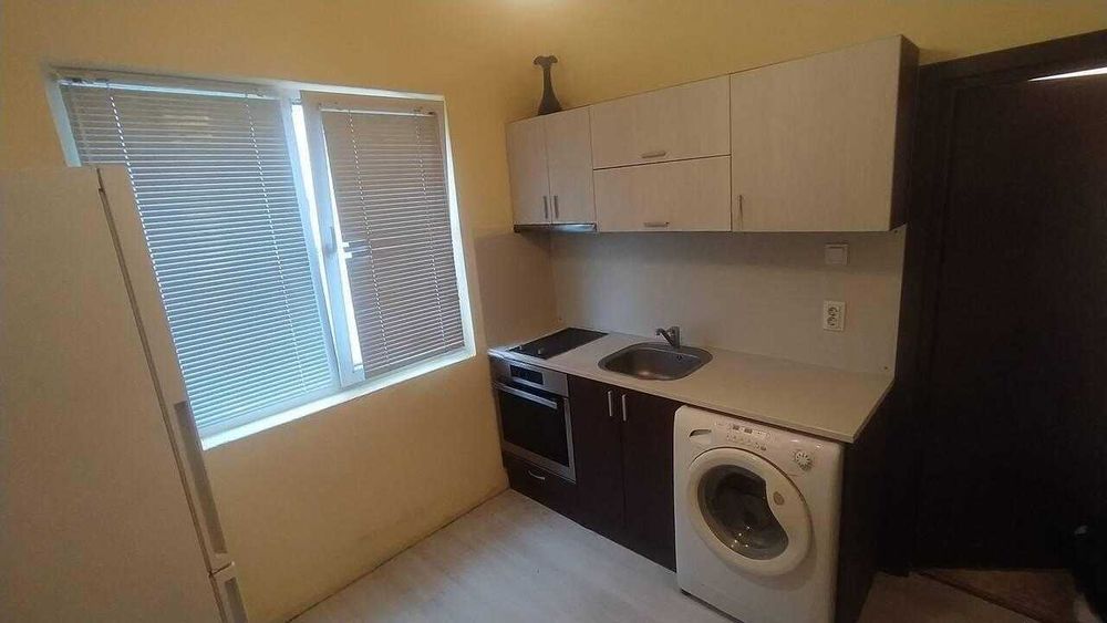 Продава се Тристаен апартамент в Пловдив, Тракия - 58 кв.м за 1690 €/кв.м - Снимка #1