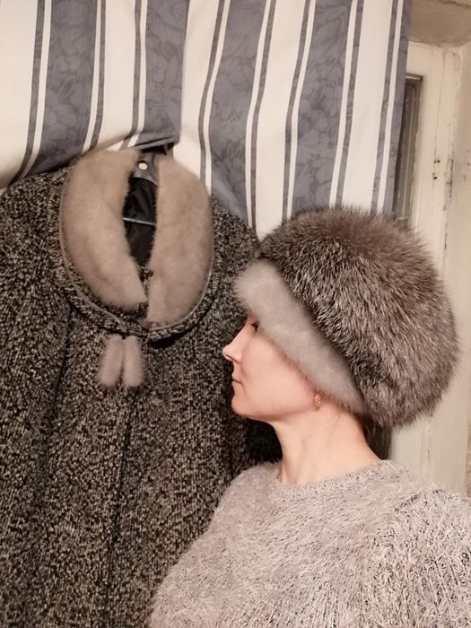 Продам шапку с чернобурки и норки в хорошем состоянии.