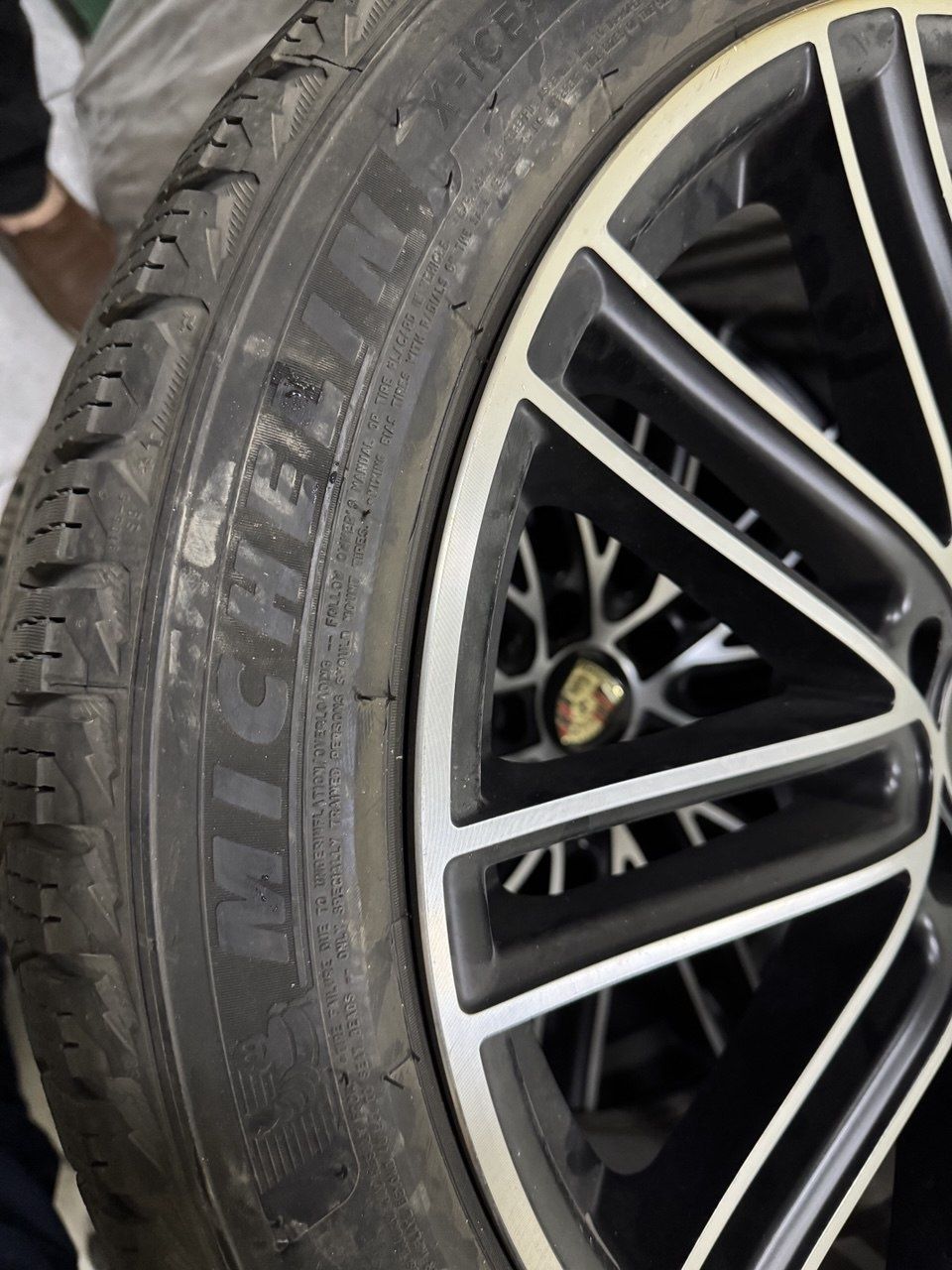 Porsche taycan balon