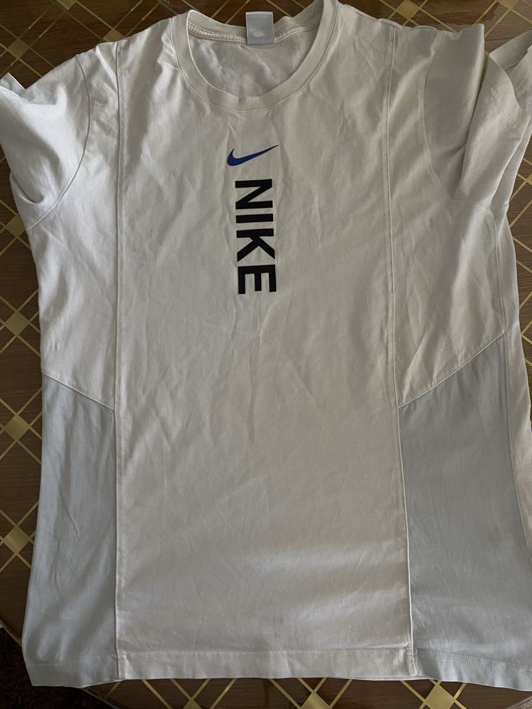 Tricou nike L fara defecte