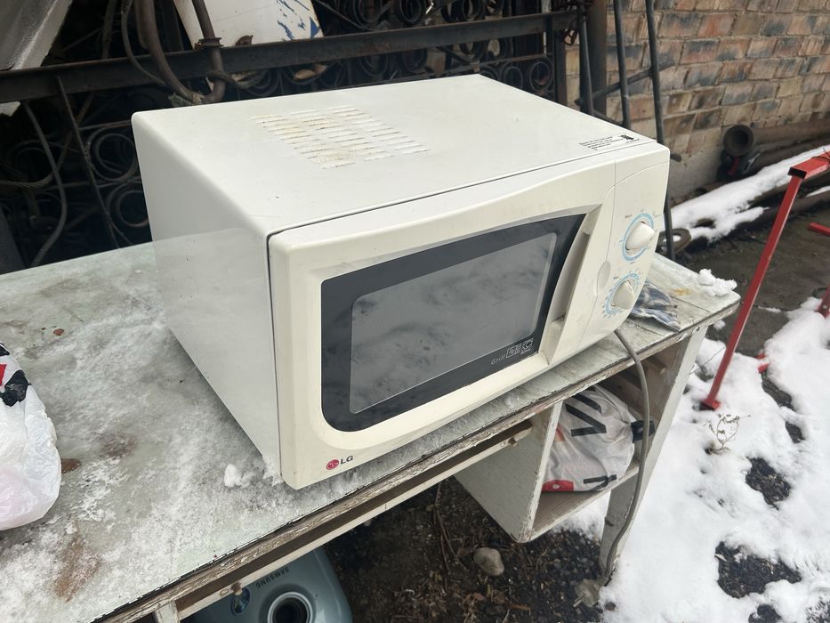 Продам микроволновую печь