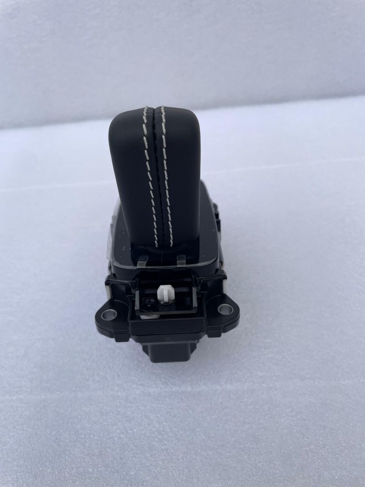 Maneta Schimbător de viteze cutie automată Volvo XC40 P32240160