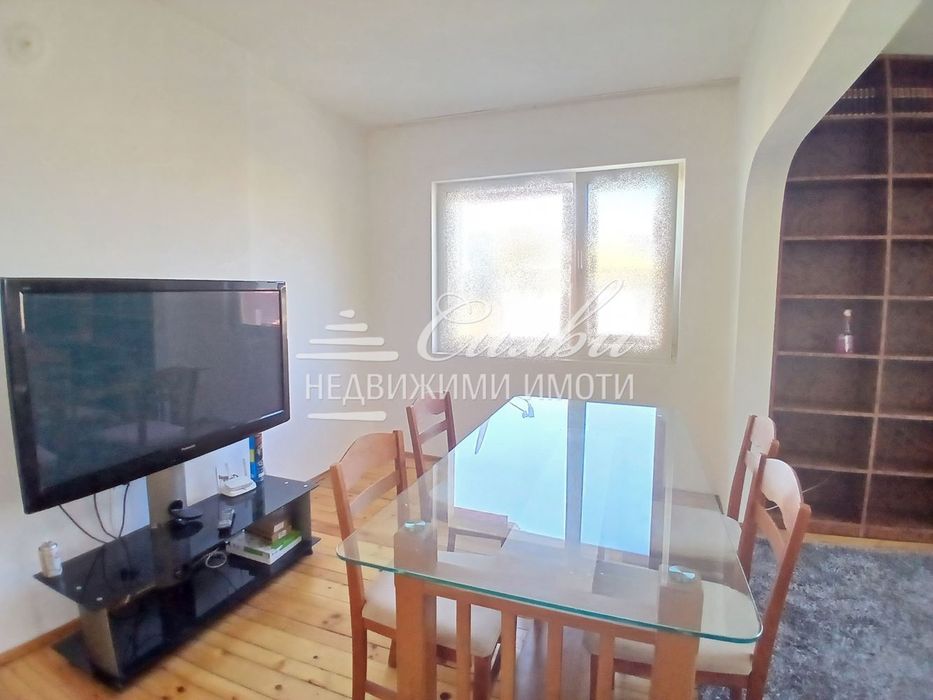 Продава се Етаж от къща в Шумен, Център - 102 кв.м за 1814 €/кв.м - Снимка #2