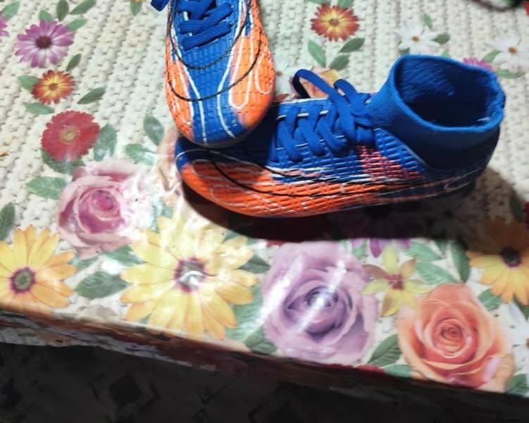 Adidași de fotbal nike