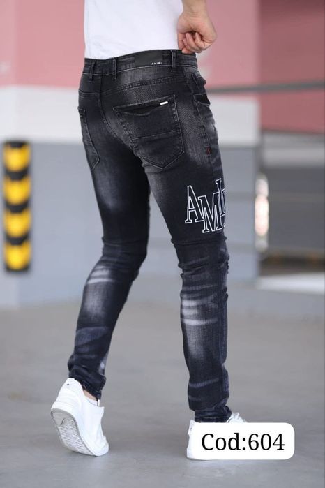 Blugi damă și barbati