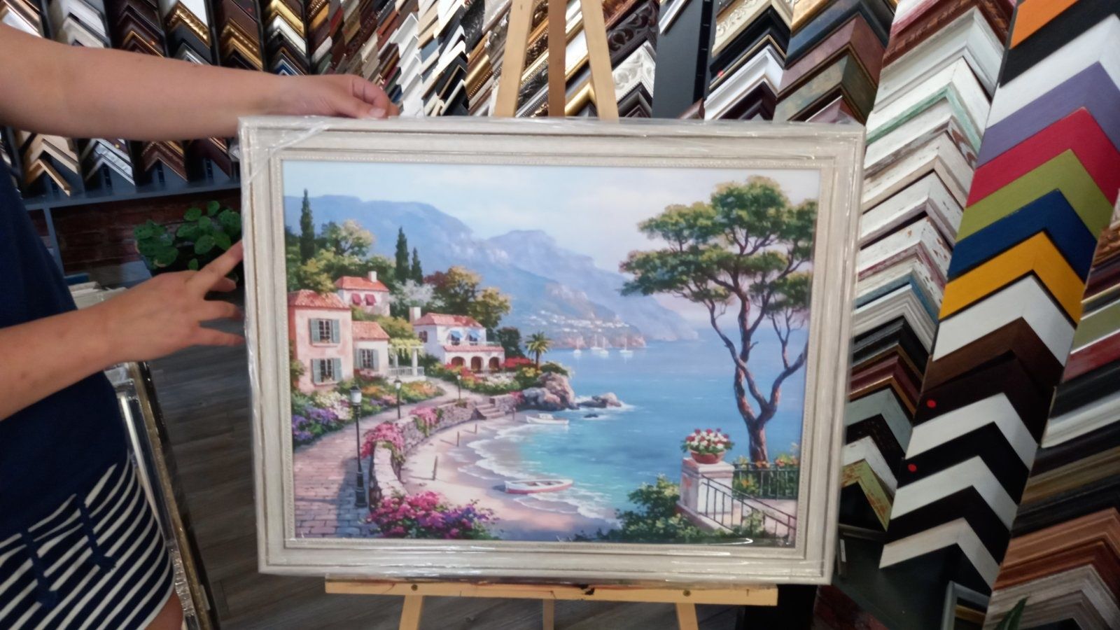 Продавам картината "Остров Санторини"