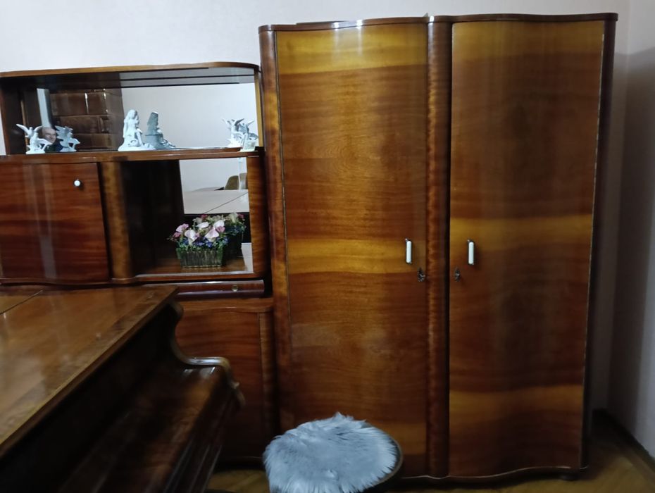 Mobila living/sufragerie cires,  model vechi, vintage