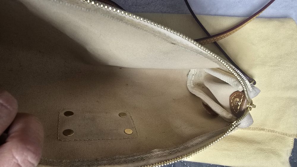 Geanta crossbody Louis Vuitton Eva cloth bag,beige, saculet,impecabila