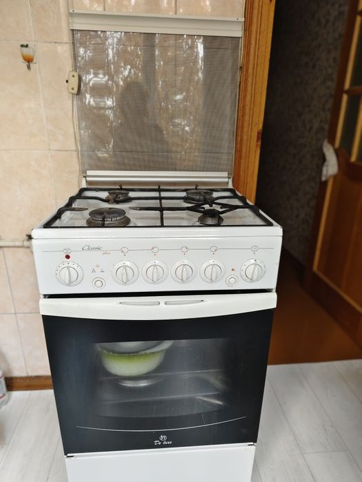 Газовая +электрическая плита