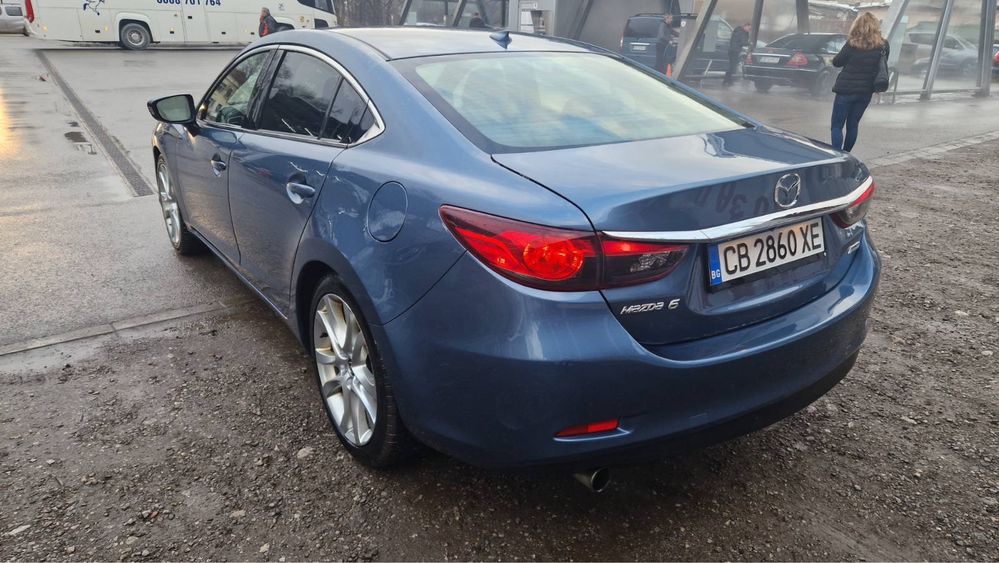 Mazda 6 2.5 бензин напълно обслужена