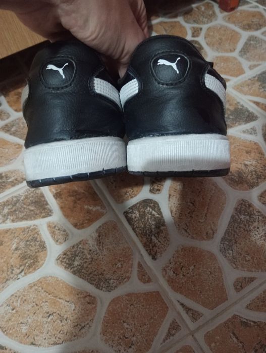 vând adidași puma