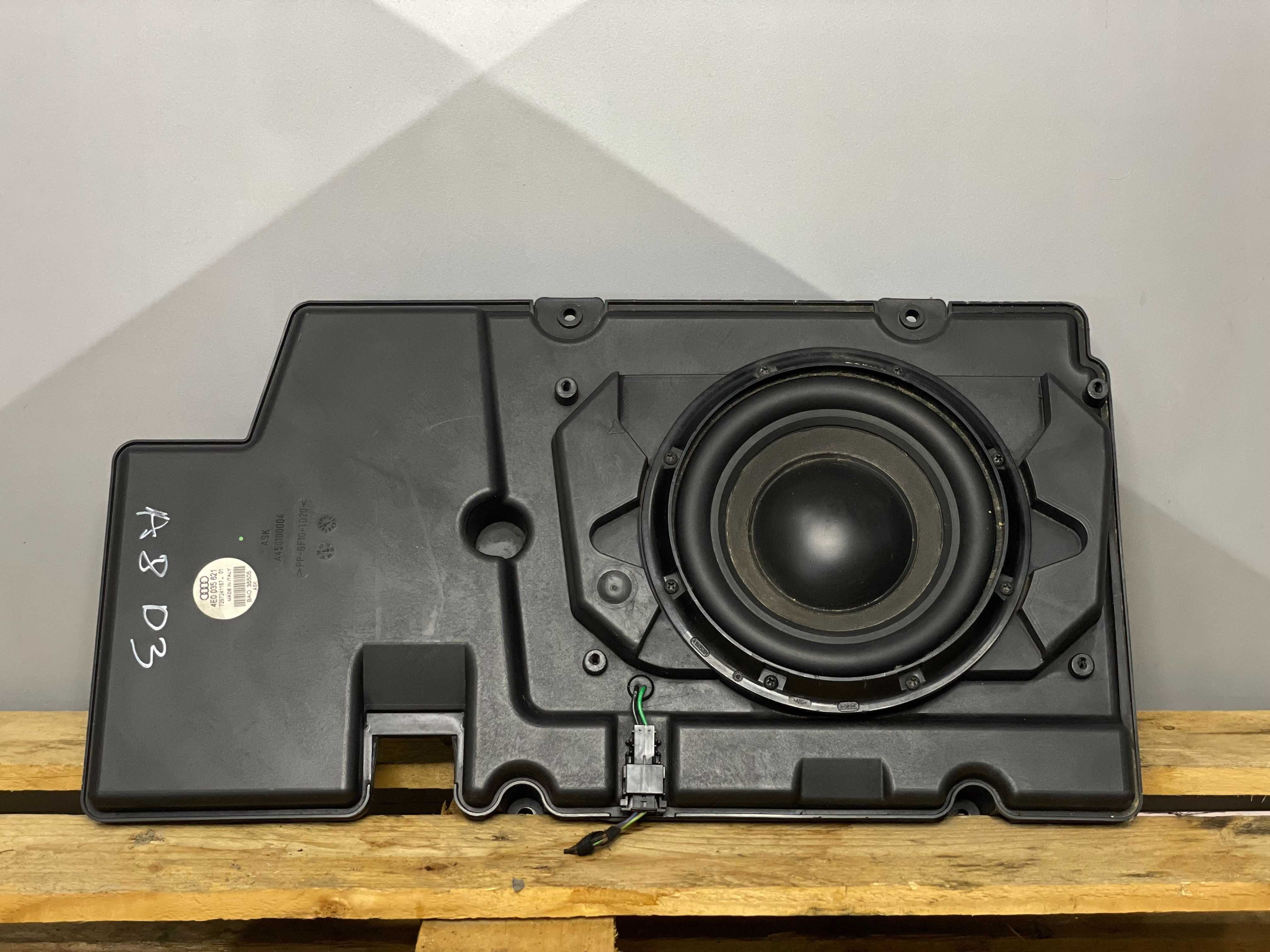 Субуфер AUDI A8 D3 BANG&OLUFSEN 4E0035621