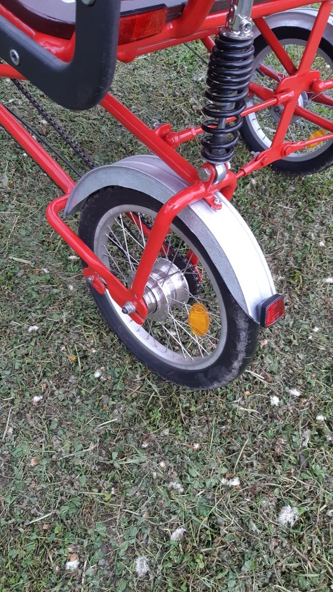 Tricicleta cu suspensii, bicicletă cu motor sì biciclete