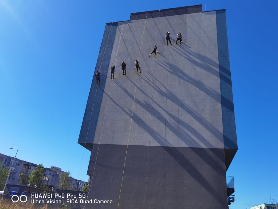 Firma de Alpinisti utilitari executam izolatii exterioare cu polistire