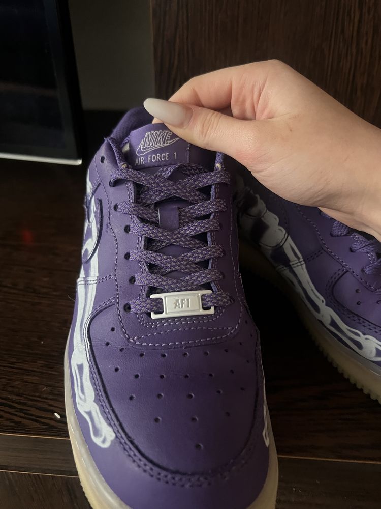 Nike skeleton purple