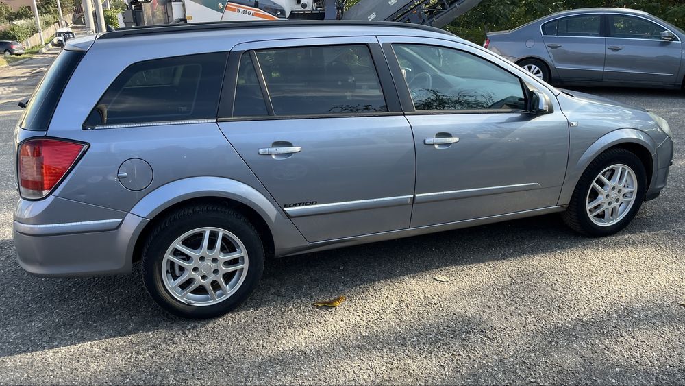 Dezmembrez Astra h 1.9 101 cp cod culoare z163