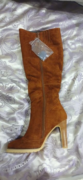 Замшевые Сапоги новые