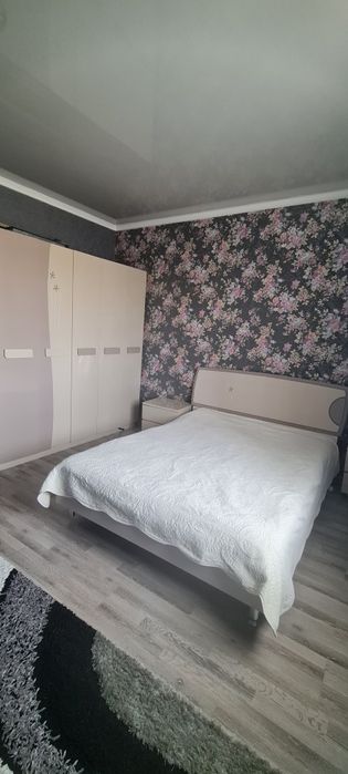 Продам спальный гарнитур