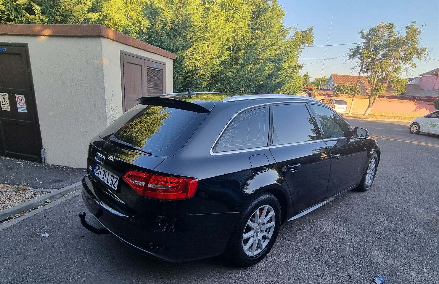Audi A4 2.0TDI 150C.P*3xSline*Navi*BiXenon*2014*