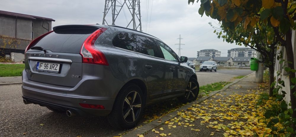 Volvo XC60 D4 AWD, anul 2017 - stare excelentă