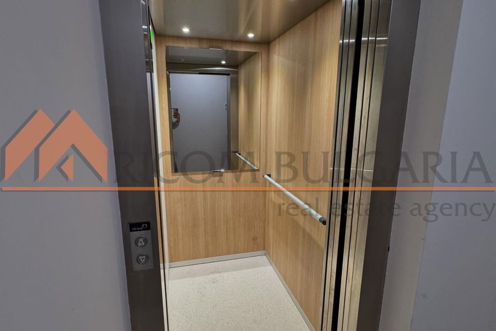 Продава се Тристаен апартамент в Варна, м-т Св. Никола - 124 кв.м за 2400 €/кв.м - Снимка #3