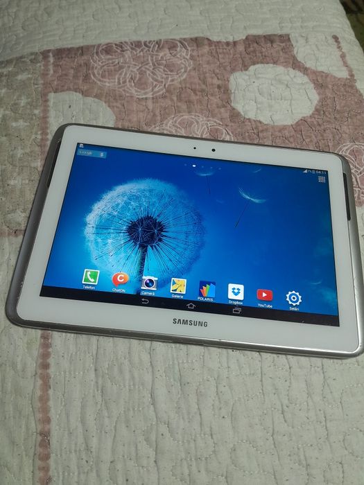 Vând lot de mobile defecte .