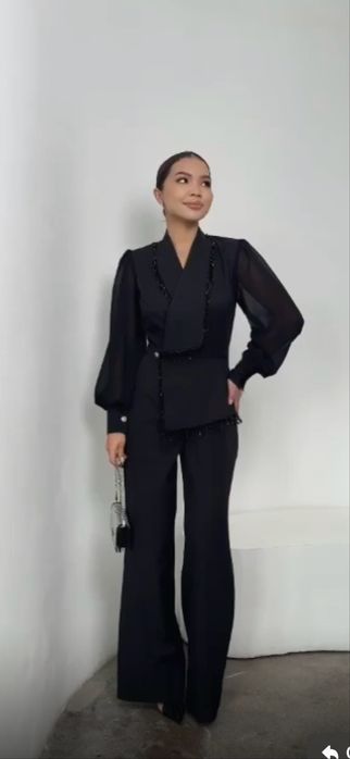 Продам комбинезон женскйи