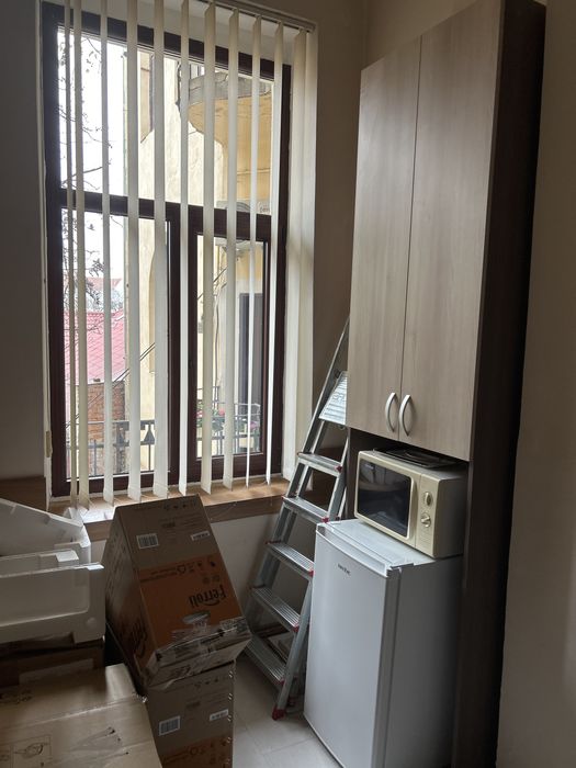 Mobilier birou-dulap depozitare