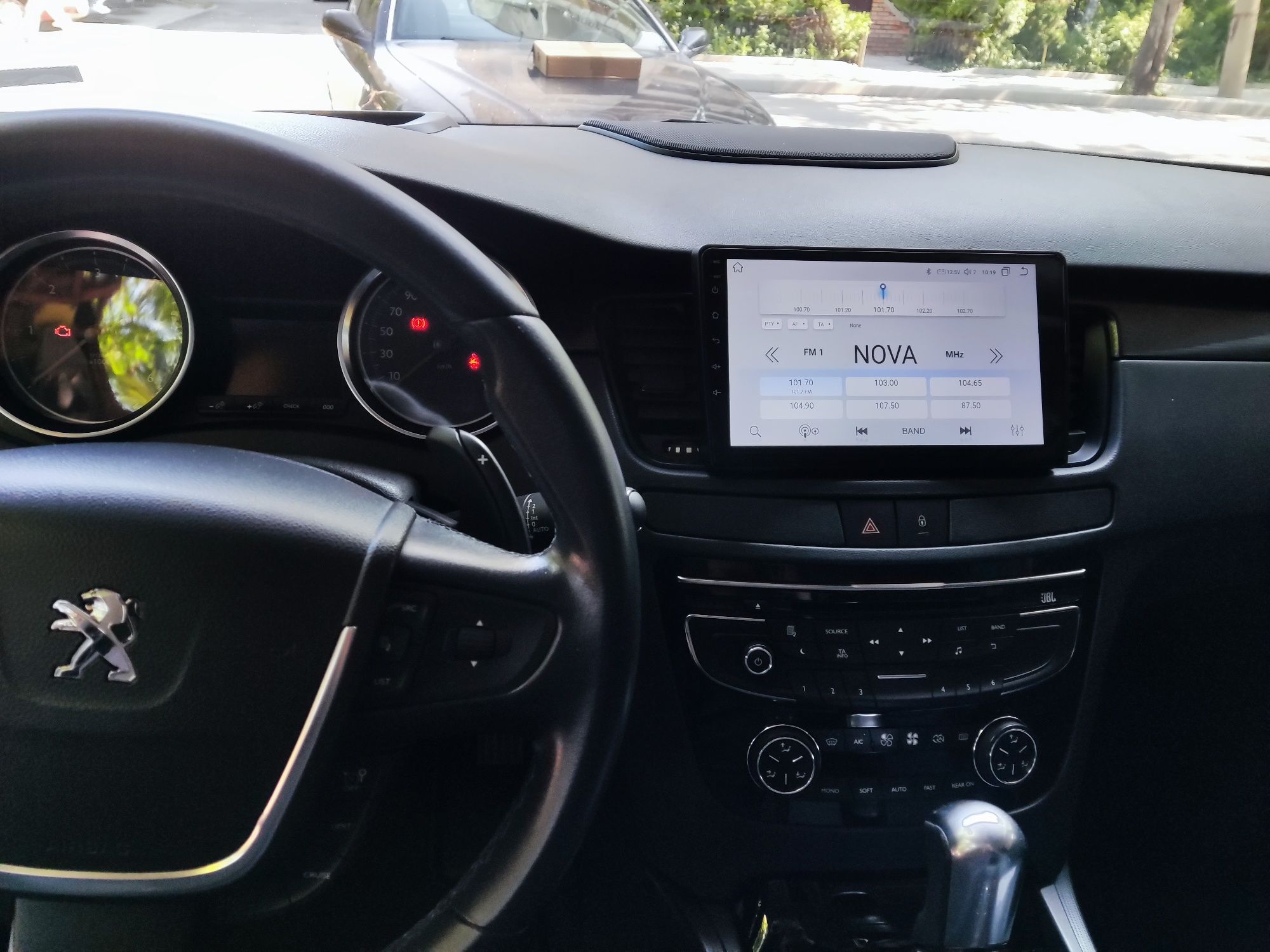 Мултимедия за peugeot 508 осем ядрена