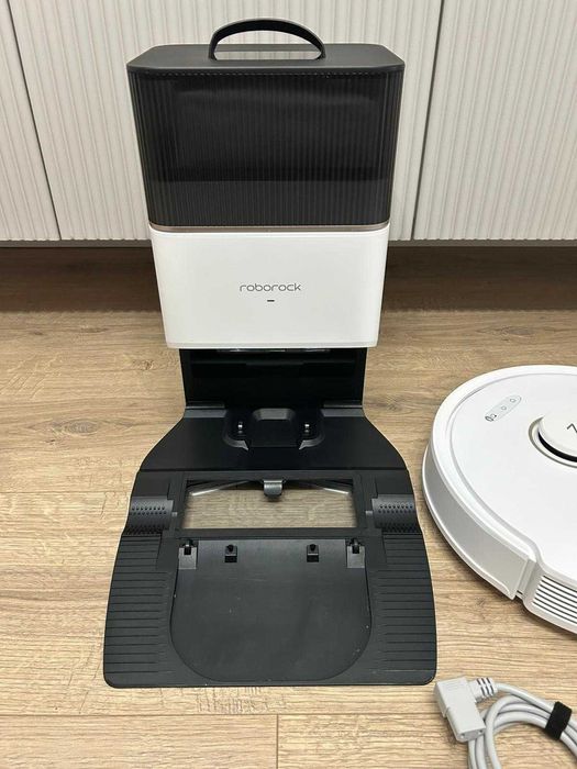 Aspirator robot ROBOROCK Q8 Max+