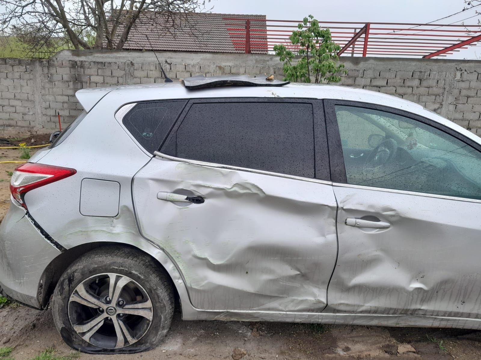 Nissan pulsar anu 2016