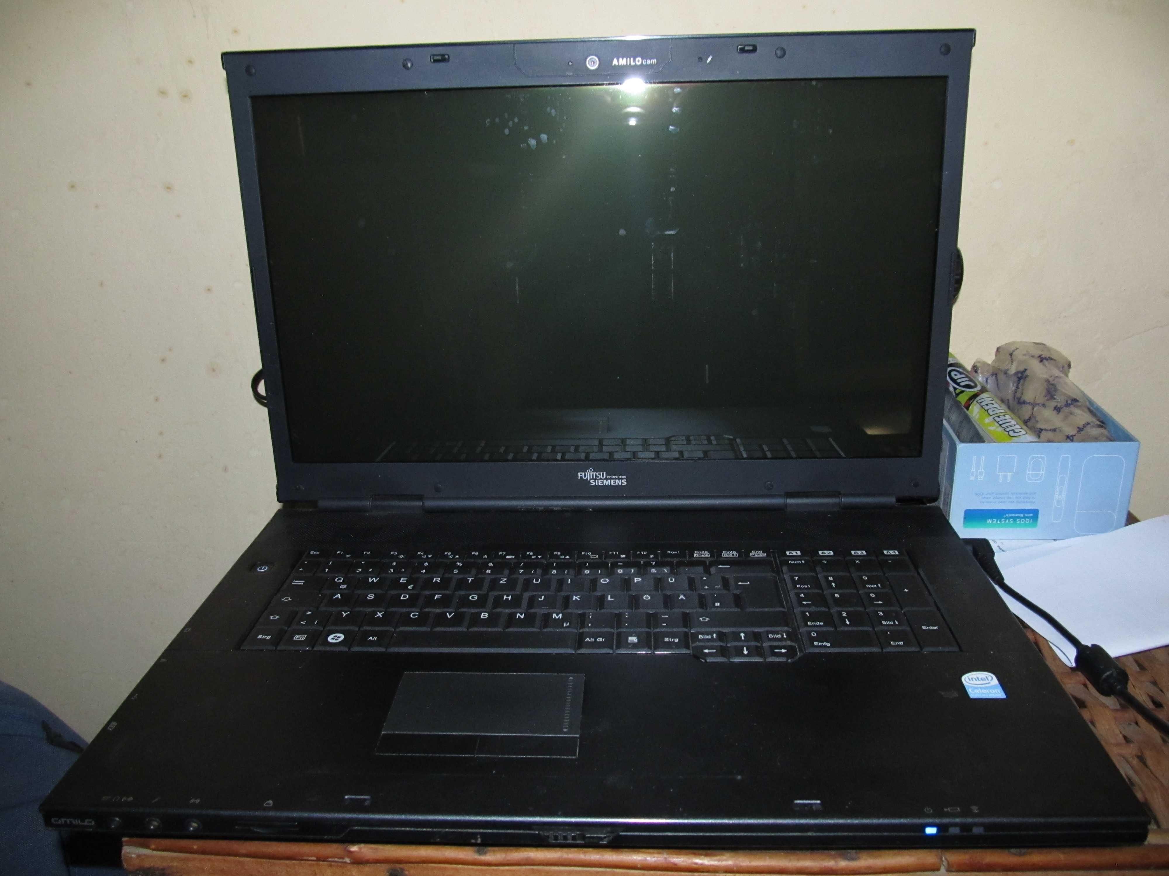 лаптоп fujitsu siemens 17 инча