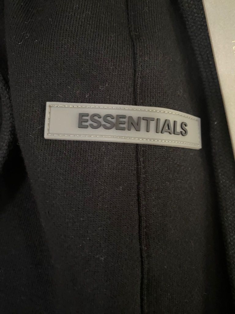 Pantaloni Essentials