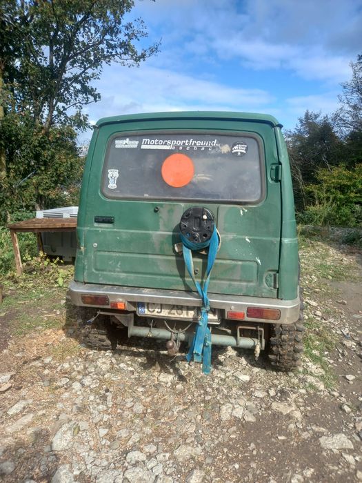 Vând Suzuki samurai