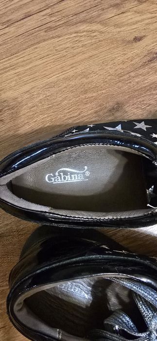 Дамски сникърси , естествена кожа с камъни / звезди