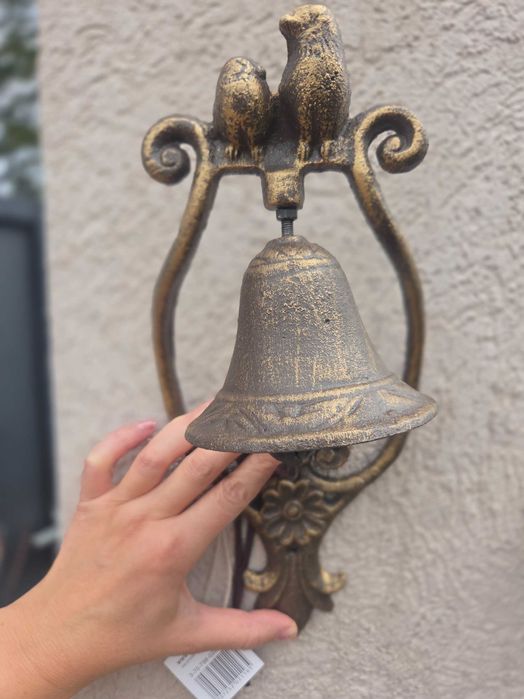 Звънец механичен за външна порта или врата.