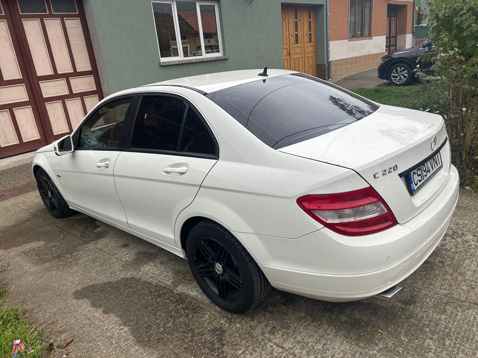 Mercedes-Benz C-Class C220