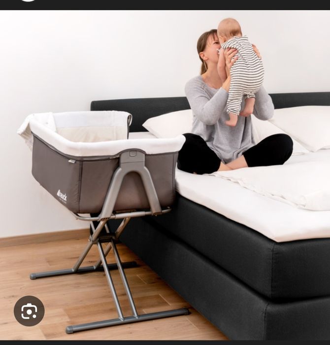 Next to me Hauck face to me