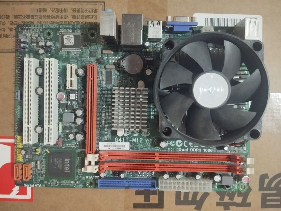 Материнка s775 ddr3 + Core2Duo E8400
