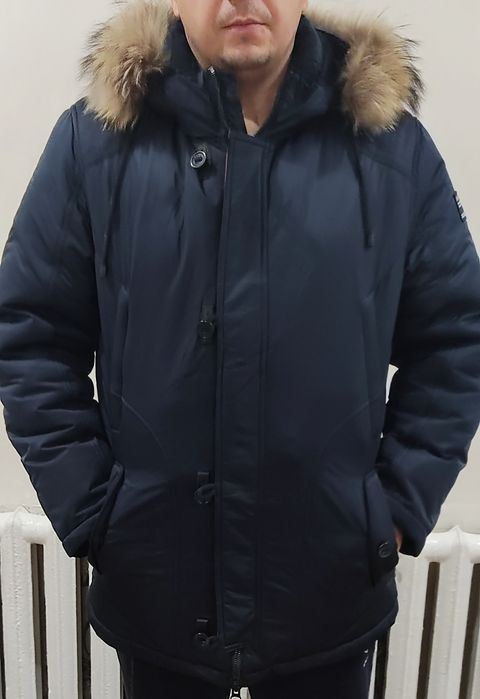 Продам новую куртку Аляска.