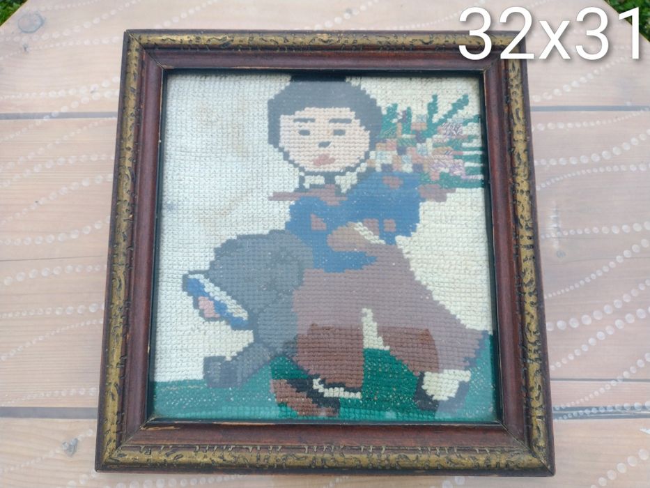 Tablouri vechi cusute manual