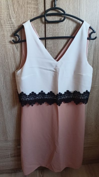 Продавам официална рокля